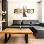 Mos Luxury City Suites - The Loft